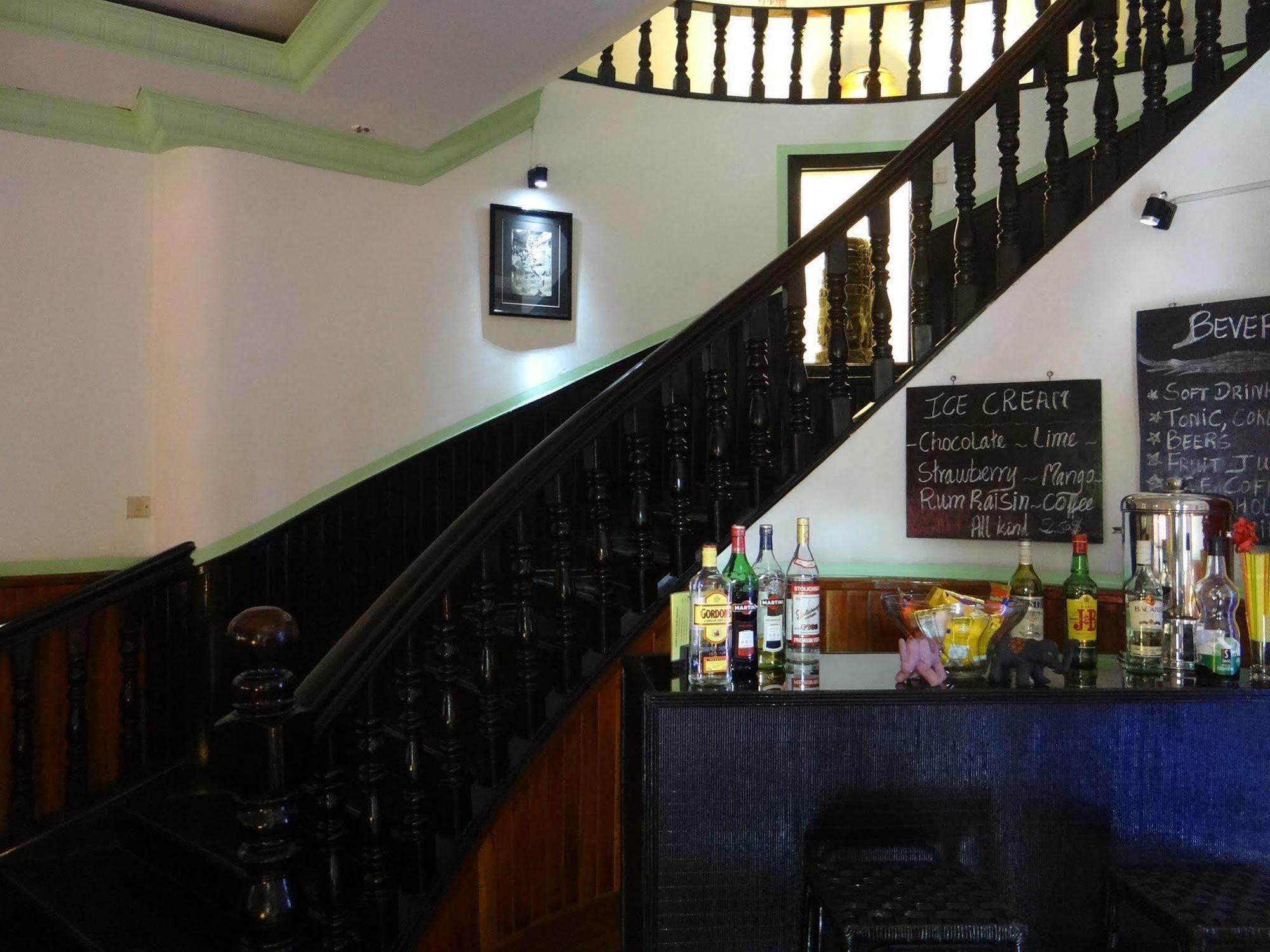 Alibi Guesthouse Phnom-Penh Buitenkant foto