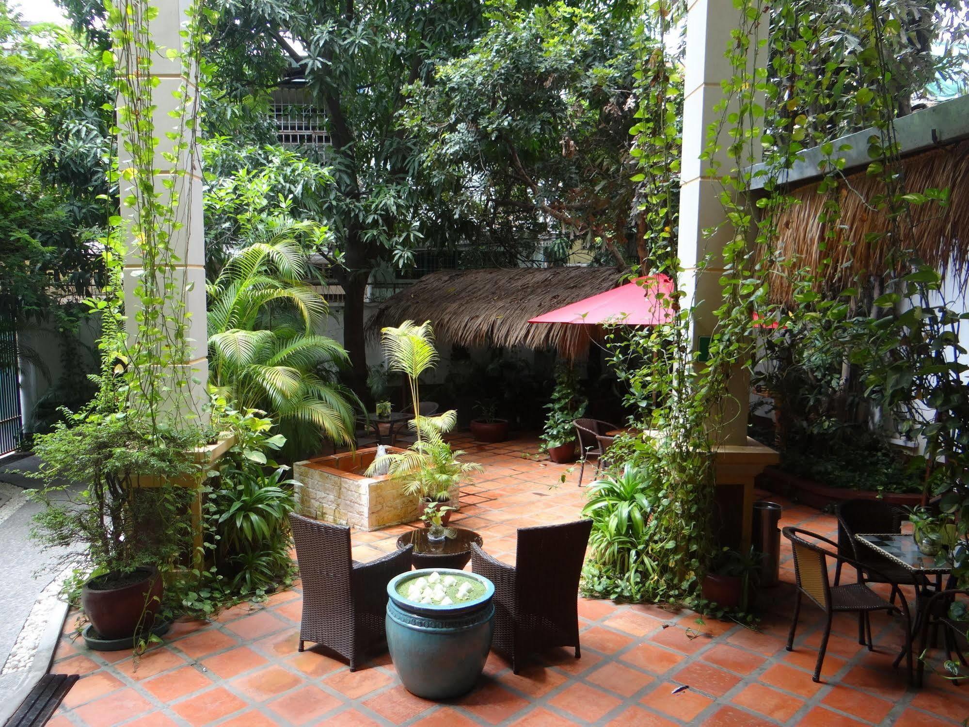 Alibi Guesthouse Phnom-Penh Buitenkant foto