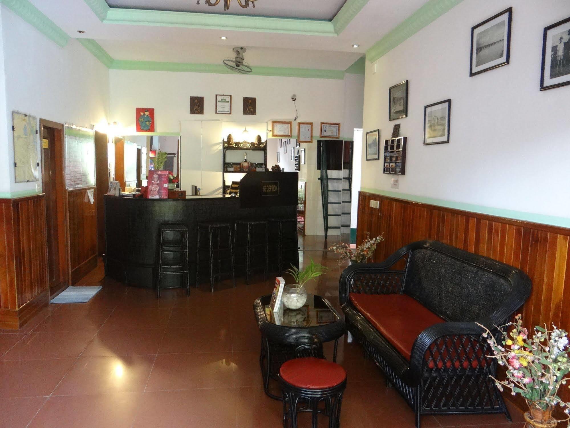 Alibi Guesthouse Phnom-Penh Buitenkant foto