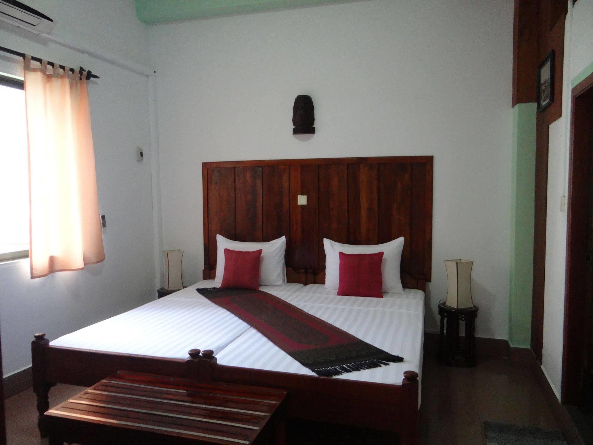 Alibi Guesthouse Phnom-Penh Buitenkant foto