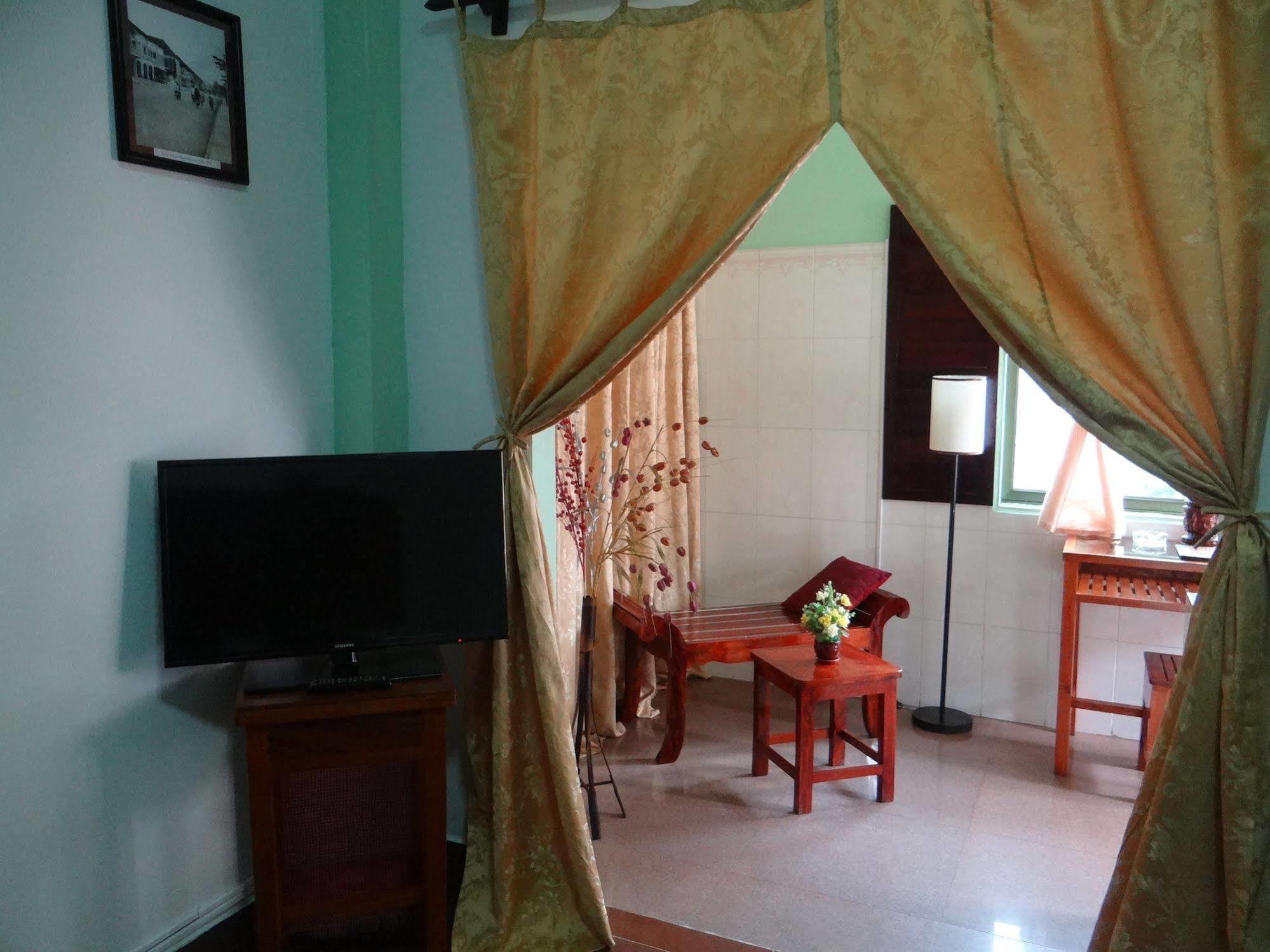 Alibi Guesthouse Phnom-Penh Buitenkant foto
